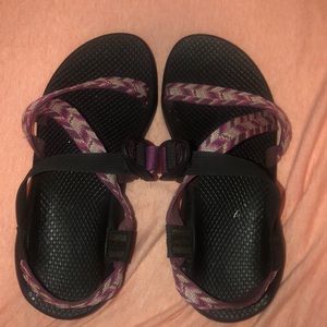 Single strap Chacos, women size 8. No toe strap.